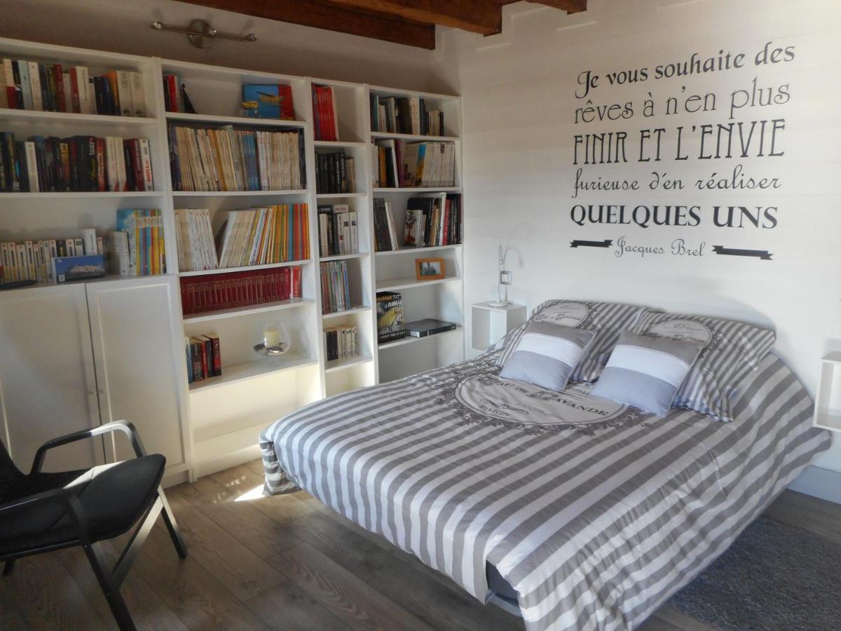 Juste Pour Le Plaisir Bed & Breakfast แซ็งต์-ปิแอร์-ดัลบีญี ภายนอก รูปภาพ
